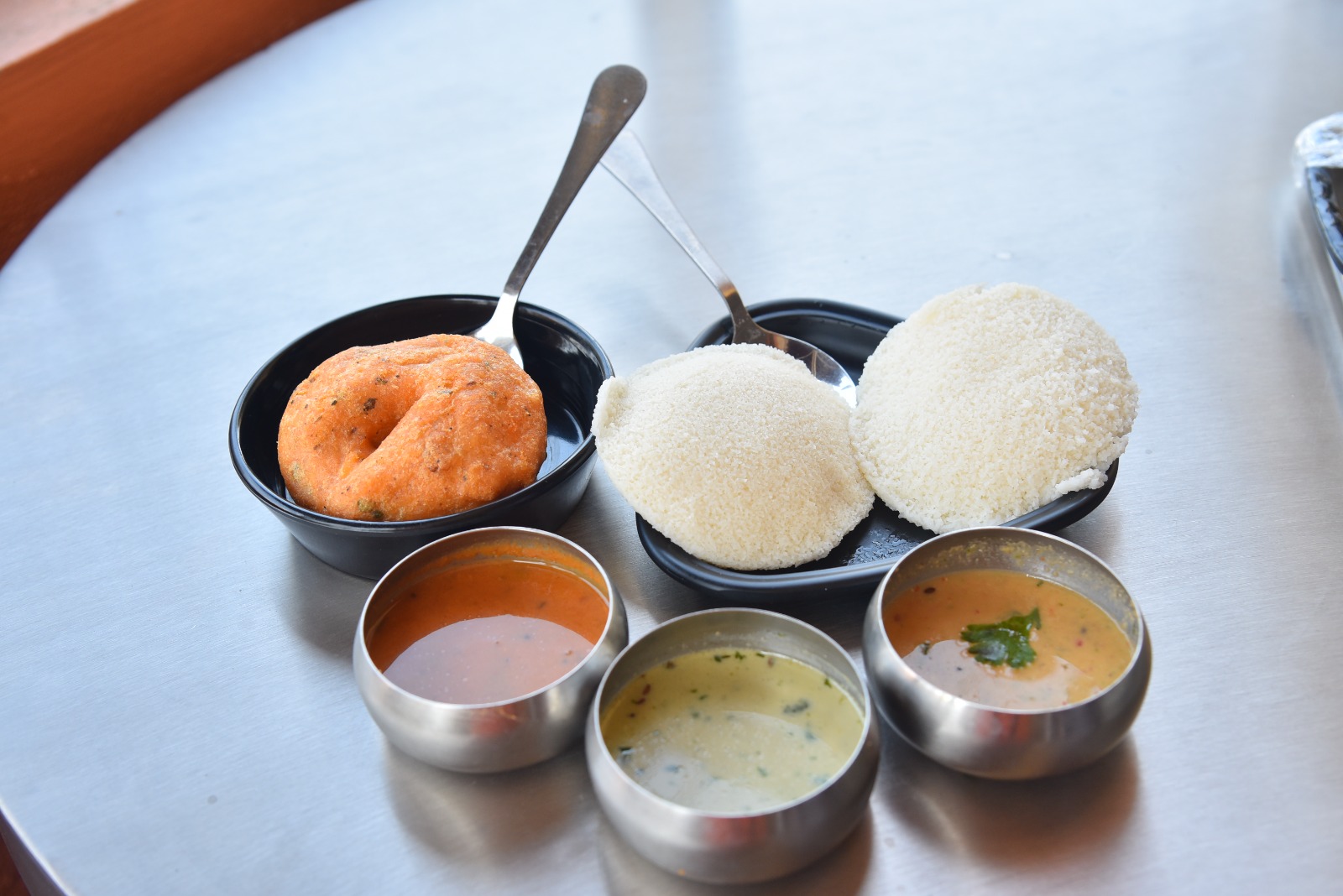 Famous Kotturu Vaggarane Mandakki & Mirchi